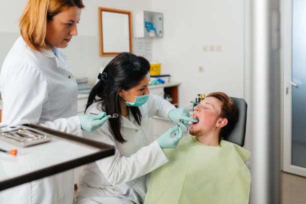 Best Cracked Tooth Emergency Dentist  in Lone Jack, MO